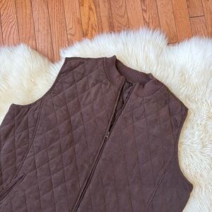 Quilted Brown Vest with Zip Closure
